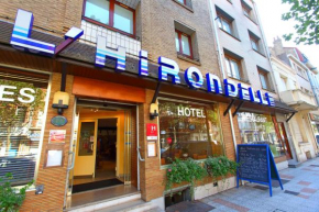 Отель Hôtel Restaurant l'Hirondelle  Дюнкерк